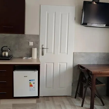 Mala 4 *